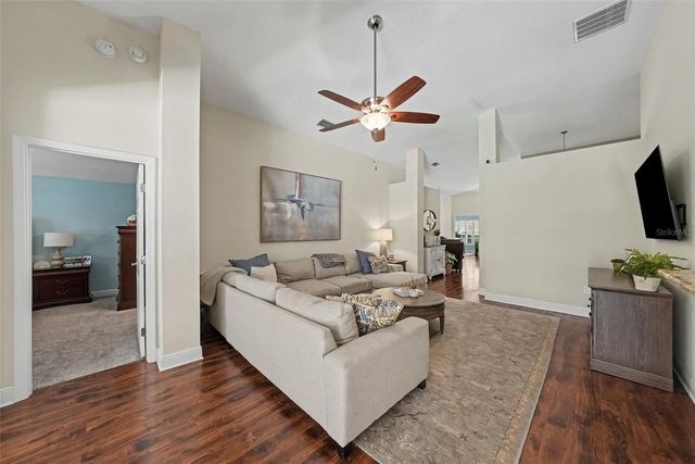 10617 WEYBRIDGE DRIVE, Tampa, FL 33626