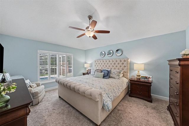 10617 WEYBRIDGE DRIVE, Tampa, FL 33626