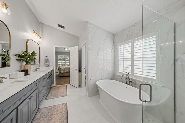 10617 WEYBRIDGE DRIVE, Tampa, FL 33626