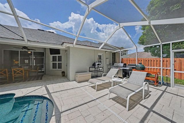 10617 WEYBRIDGE DRIVE, Tampa, FL 33626
