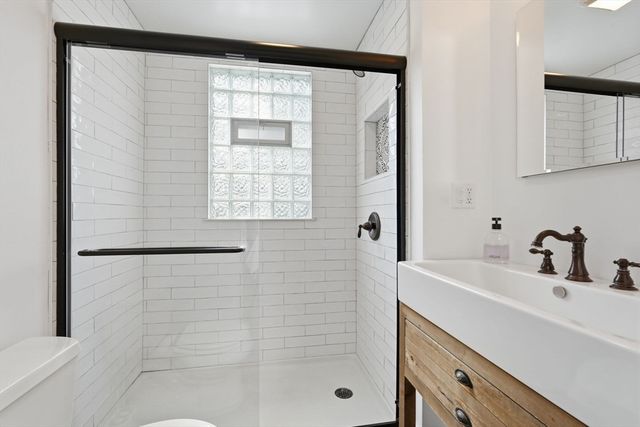 128 Somers Road, Hampden, MA 01036