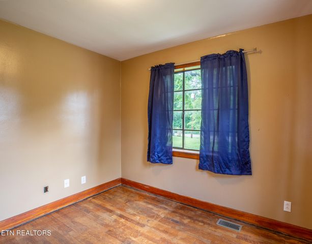 1218 Adair Drive, Knoxville, TN 37918