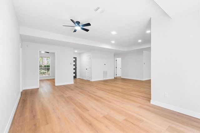 3 Still Corner Place, Spring, TX 77381