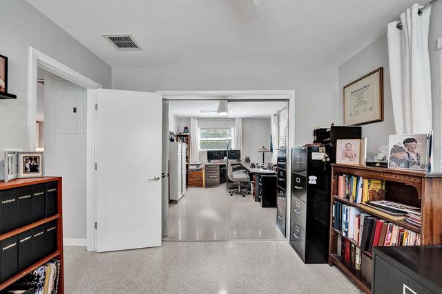 2610 NE 10th Terrace 2608-2610, Wilton Manors, FL 33334