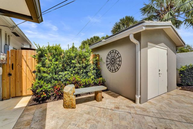 2610 NE 10th Terrace 2608-2610, Wilton Manors, FL 33334
