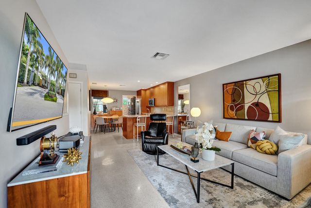 2610 NE 10th Terrace 2608-2610, Wilton Manors, FL 33334