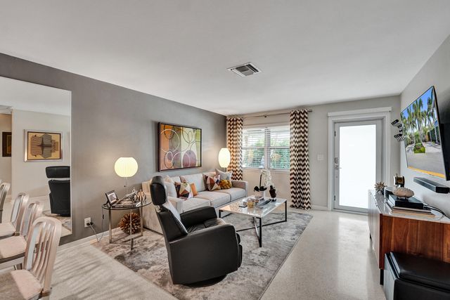 2610 NE 10th Terrace 2608-2610, Wilton Manors, FL 33334