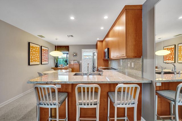 2610 NE 10th Terrace 2608-2610, Wilton Manors, FL 33334