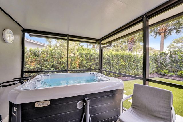 2610 NE 10th Terrace 2608-2610, Wilton Manors, FL 33334