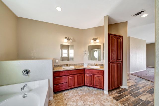 7315 W Ave A 8, Lancaster, CA 93536