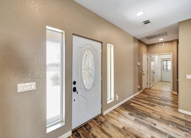 7315 W Ave A 8, Lancaster, CA 93536