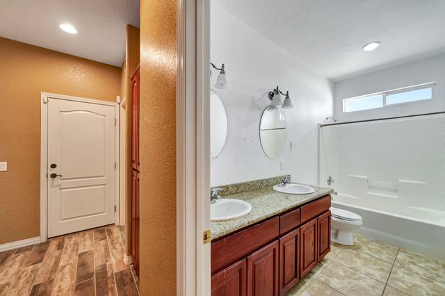 7315 W Ave A 8, Lancaster, CA 93536