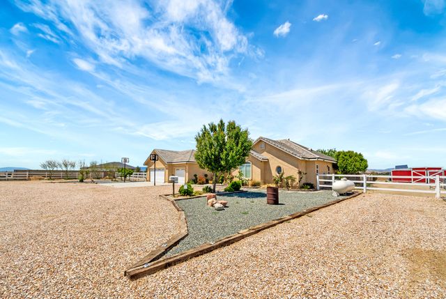 7315 W Ave A 8, Lancaster, CA 93536