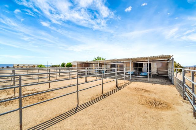 7315 W Ave A 8, Lancaster, CA 93536