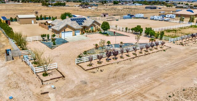 7315 W Ave A 8, Lancaster, CA 93536