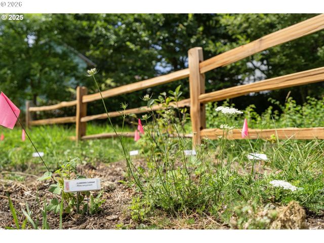 4925 Sw 153RD Ave, Beaverton, OR 97007