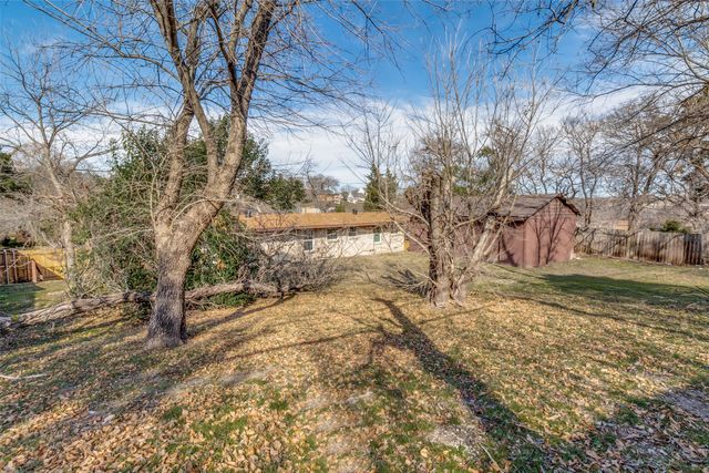 612 Misty Glen Lane, Dallas, TX 75232