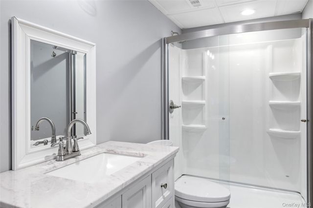 25 Ashley Circle, Manorville, NY 11949