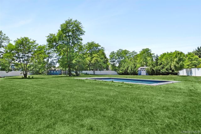 25 Ashley Circle, Manorville, NY 11949