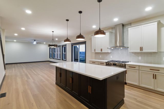 10138 Sentry Drive, St. John, IN 46373