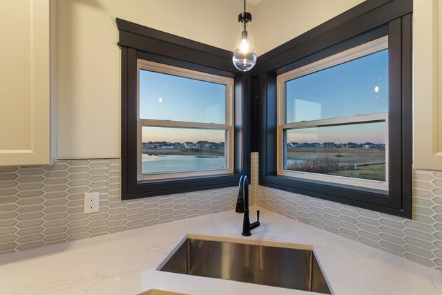 10138 Sentry Drive, St. John, IN 46373