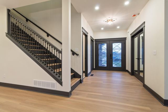 10138 Sentry Drive, St. John, IN 46373