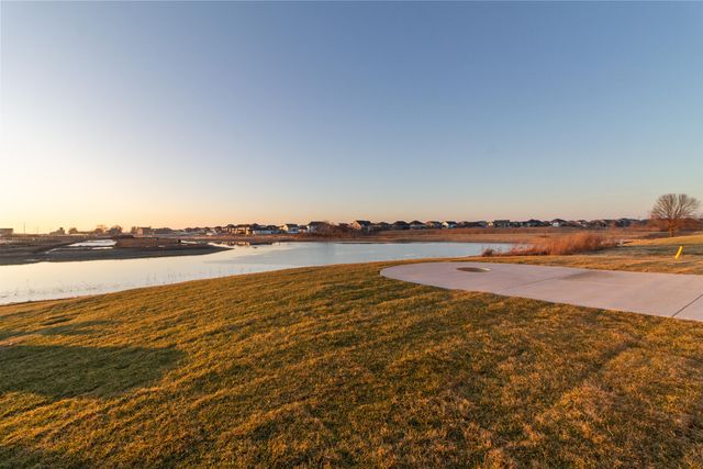 10138 Sentry Drive, St. John, IN 46373