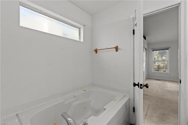 812 Hardwood DR, Chesapeake, VA 23320