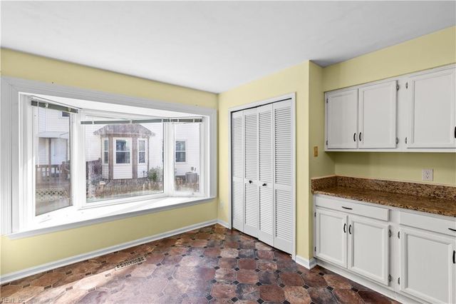 812 Hardwood DR, Chesapeake, VA 23320