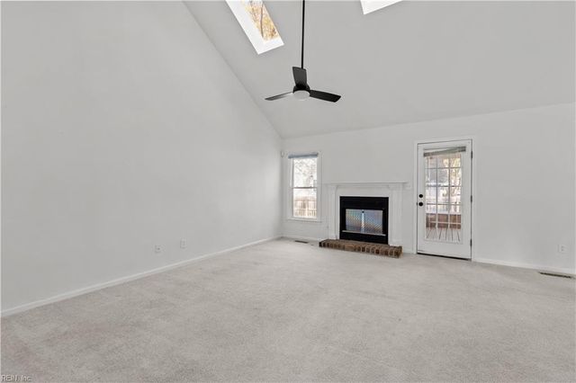 812 Hardwood DR, Chesapeake, VA 23320