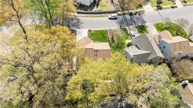 812 Hardwood DR, Chesapeake, VA 23320