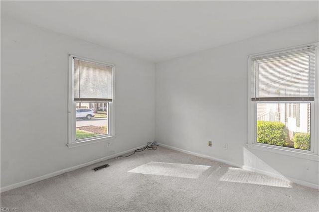 812 Hardwood DR, Chesapeake, VA 23320