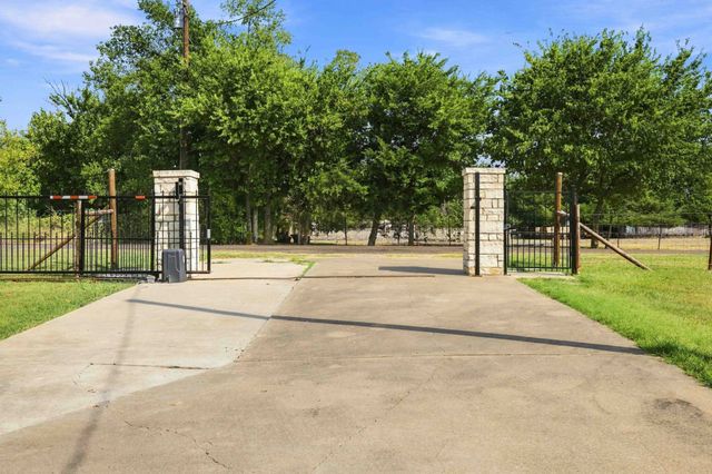 1937 County Road 141, Kaufman, TX 75142
