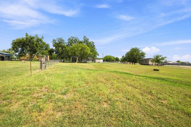 1937 County Road 141, Kaufman, TX 75142