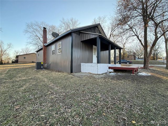 204 E Davis Street, West Plains, MO 65775