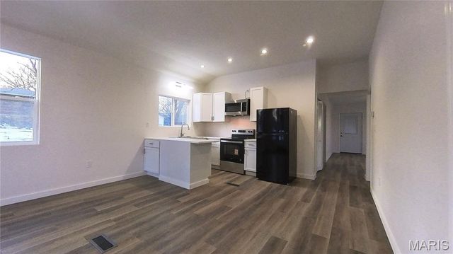 204 E Davis Street, West Plains, MO 65775