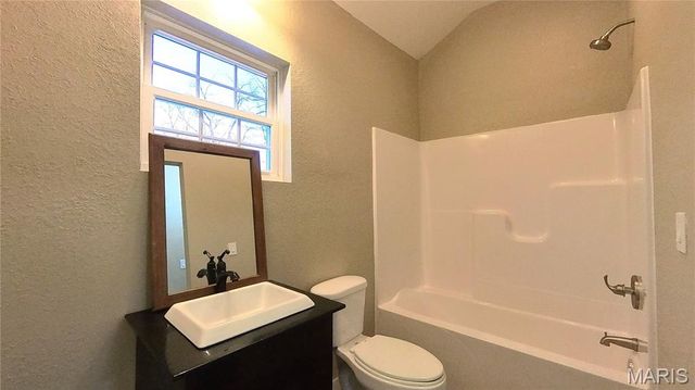 204 E Davis Street, West Plains, MO 65775