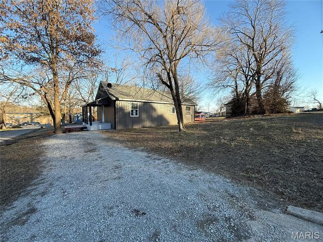 204 E Davis Street, West Plains, MO 65775