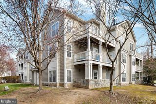 1705 LAKE SHORE CREST DR #25, Reston, VA 20190