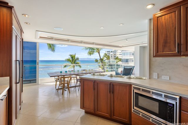 2979 Kalakaua Avenue 601, Honolulu, HI 96815