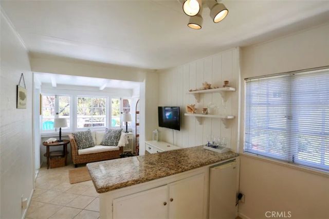 460 Saint Anns Drive, Laguna Beach, CA 92651