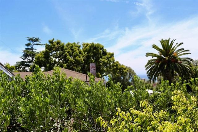 460 Saint Anns Drive, Laguna Beach, CA 92651