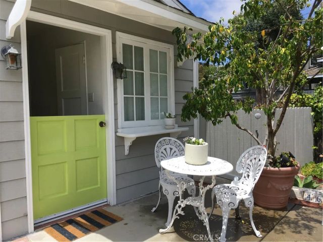 460 Saint Anns Drive, Laguna Beach, CA 92651