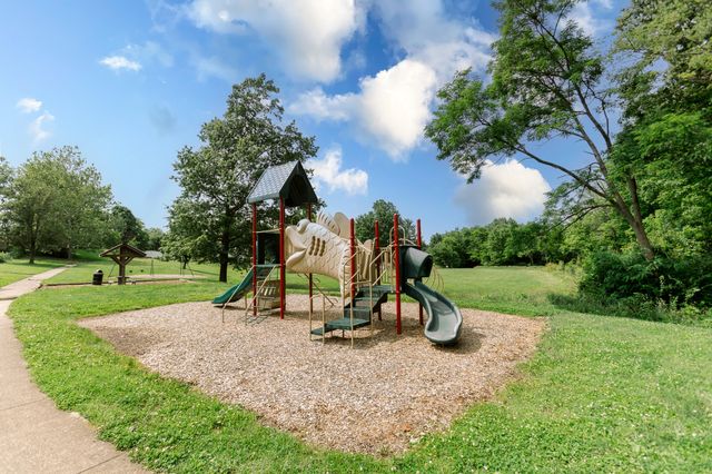 1517 Woodside Drive, Florence, KY 41042