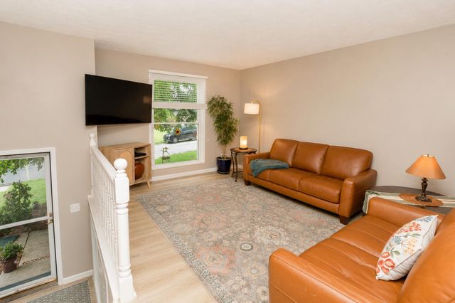 1517 Woodside Drive, Florence, KY 41042
