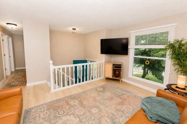 1517 Woodside Drive, Florence, KY 41042
