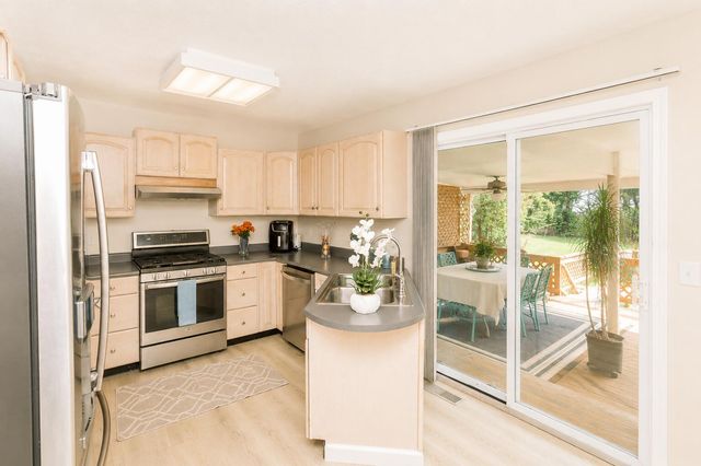 1517 Woodside Drive, Florence, KY 41042