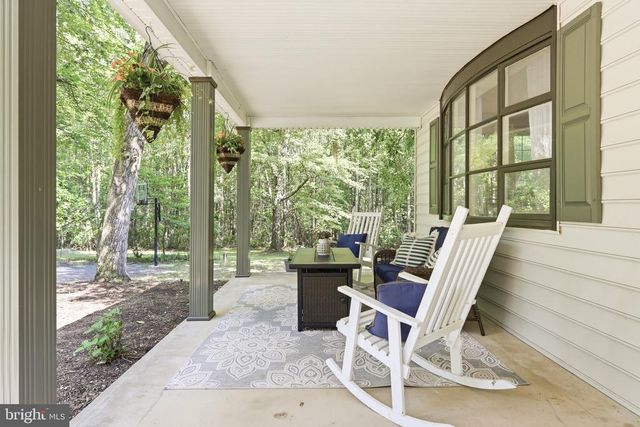 78 LIZZIE MILLS RD, Castleton, VA 22716