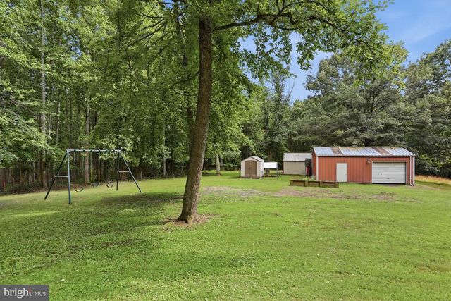 78 LIZZIE MILLS RD, Castleton, VA 22716