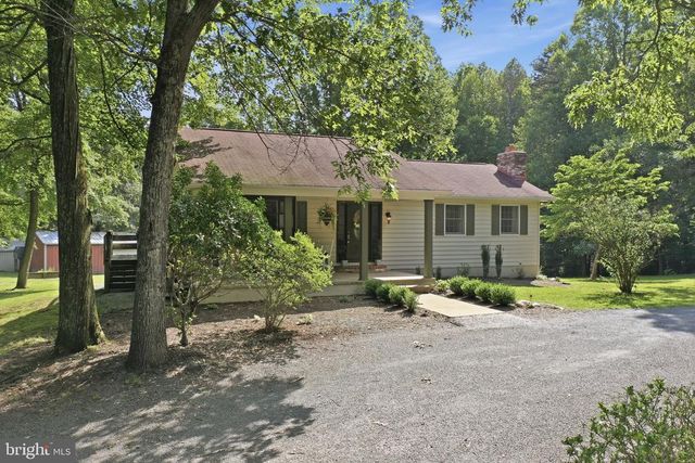 78 LIZZIE MILLS RD, Castleton, VA 22716